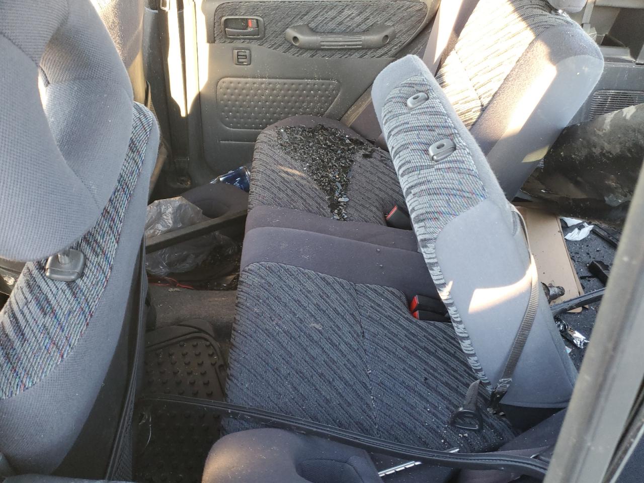 1998 Toyota RAV 4 - Image 12