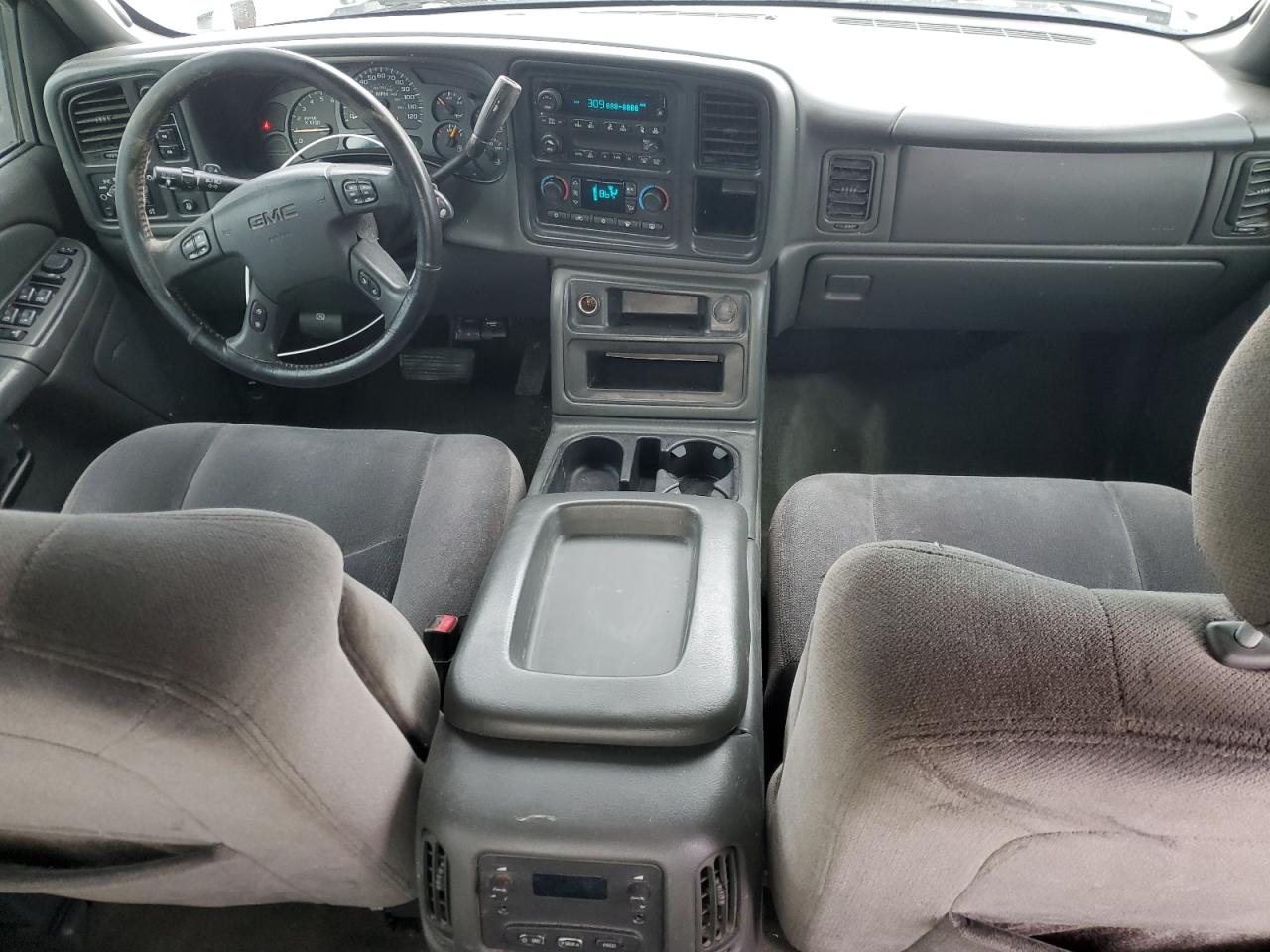 2006 GMC Sierra - Image 8