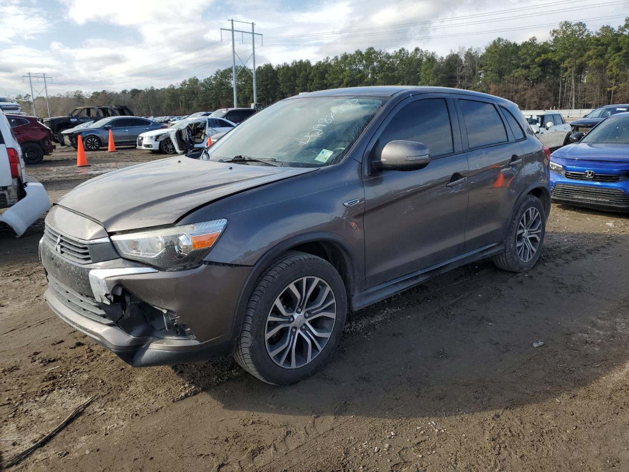 2017 Mitsubishi Outlander - Image 1