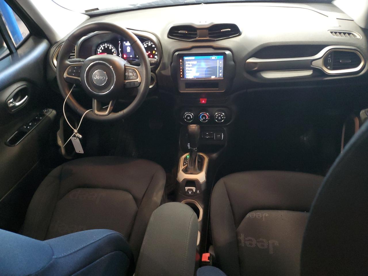 2017 Jeep Renegade - Image 8