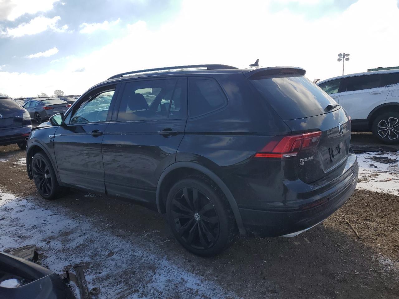 2020 Volkswagen Tiguan - Image 2