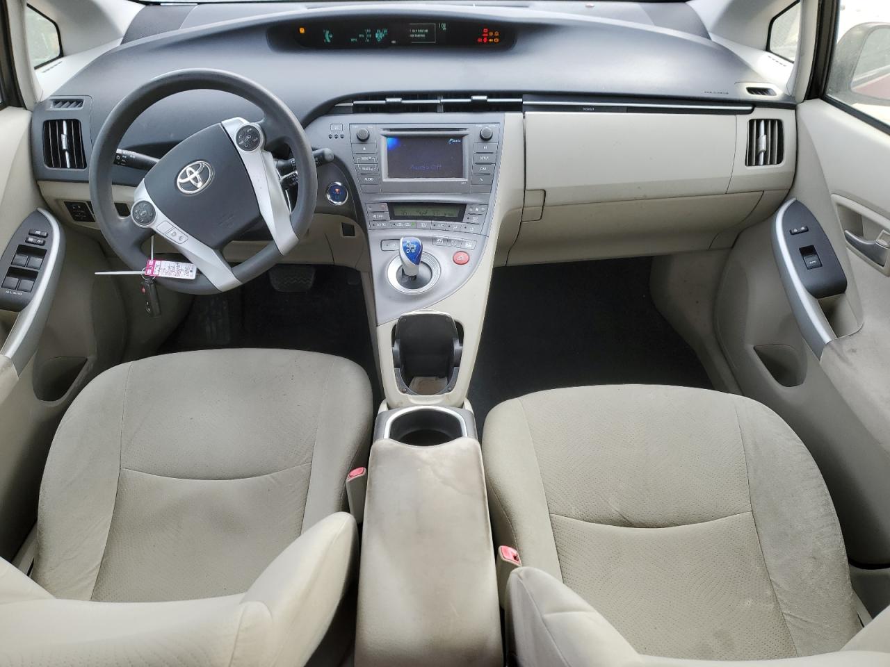 2013 Toyota Prius - Image 8