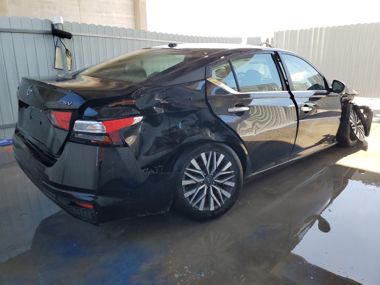 2024 Nissan Altima - Image 3