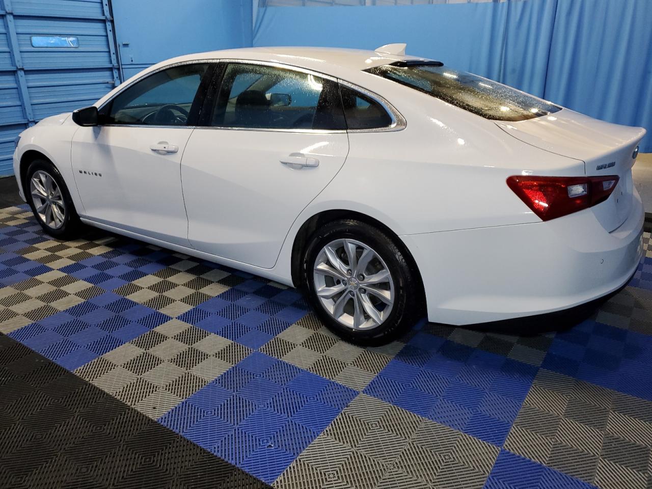 2023 Chevrolet Malibu - Image 2