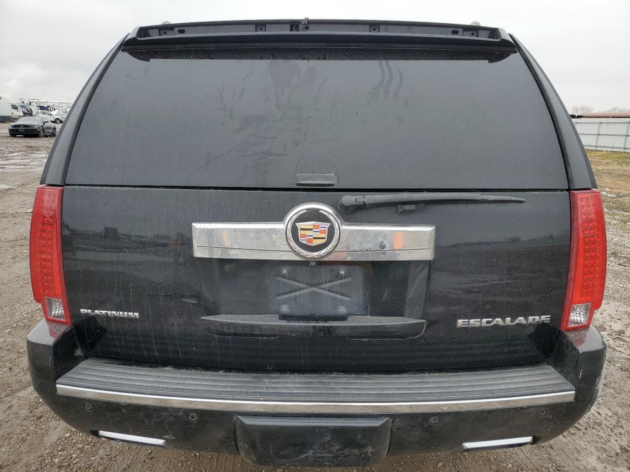 2013 Cadillac Escalade - Image 6