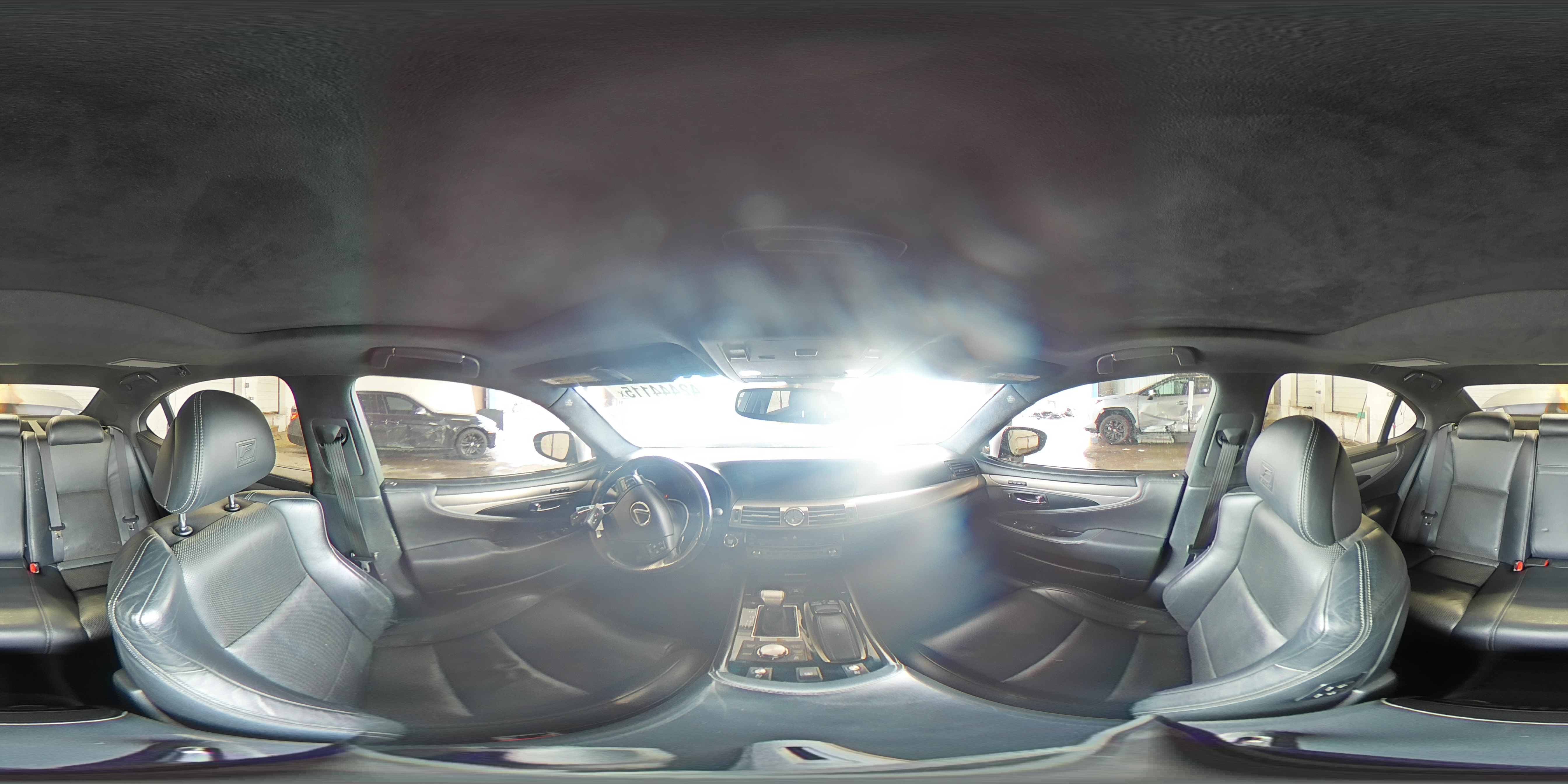 2014 Lexus LS - Image 14