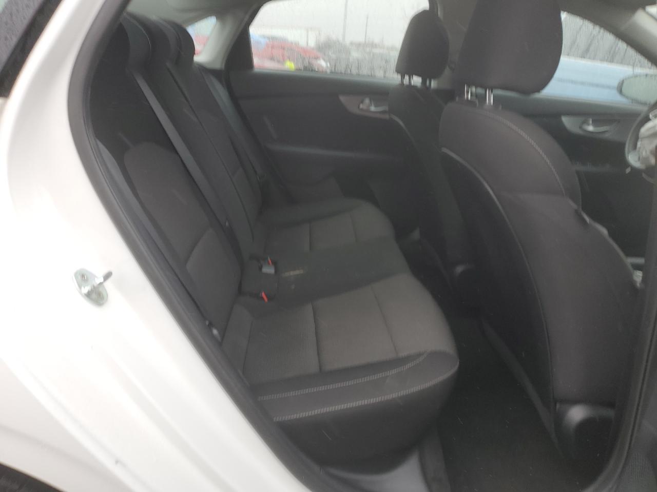 2022 Kia Forte - Image 10