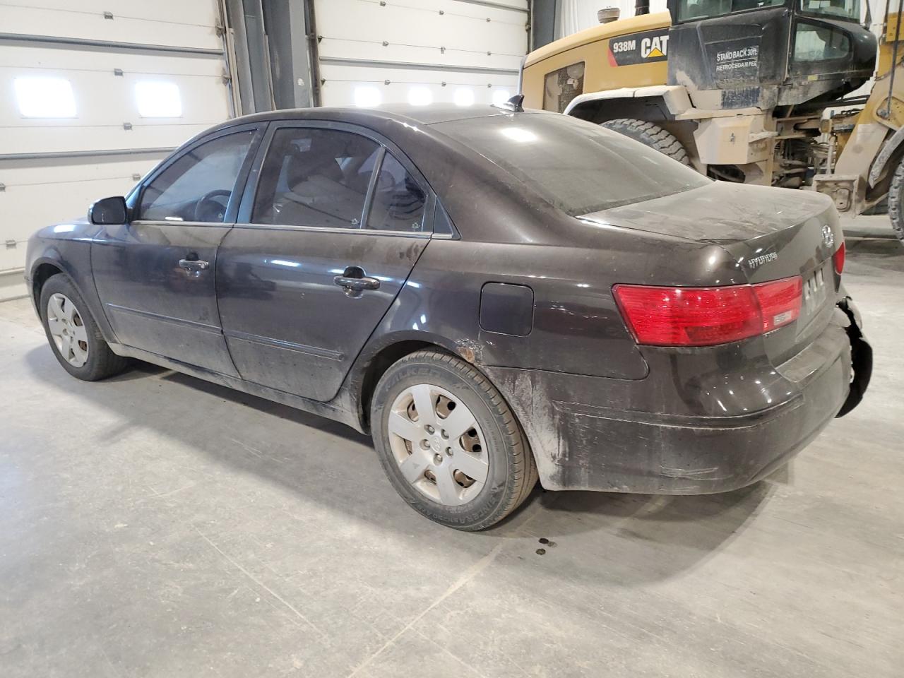 2009 Hyundai Sonata - Image 2