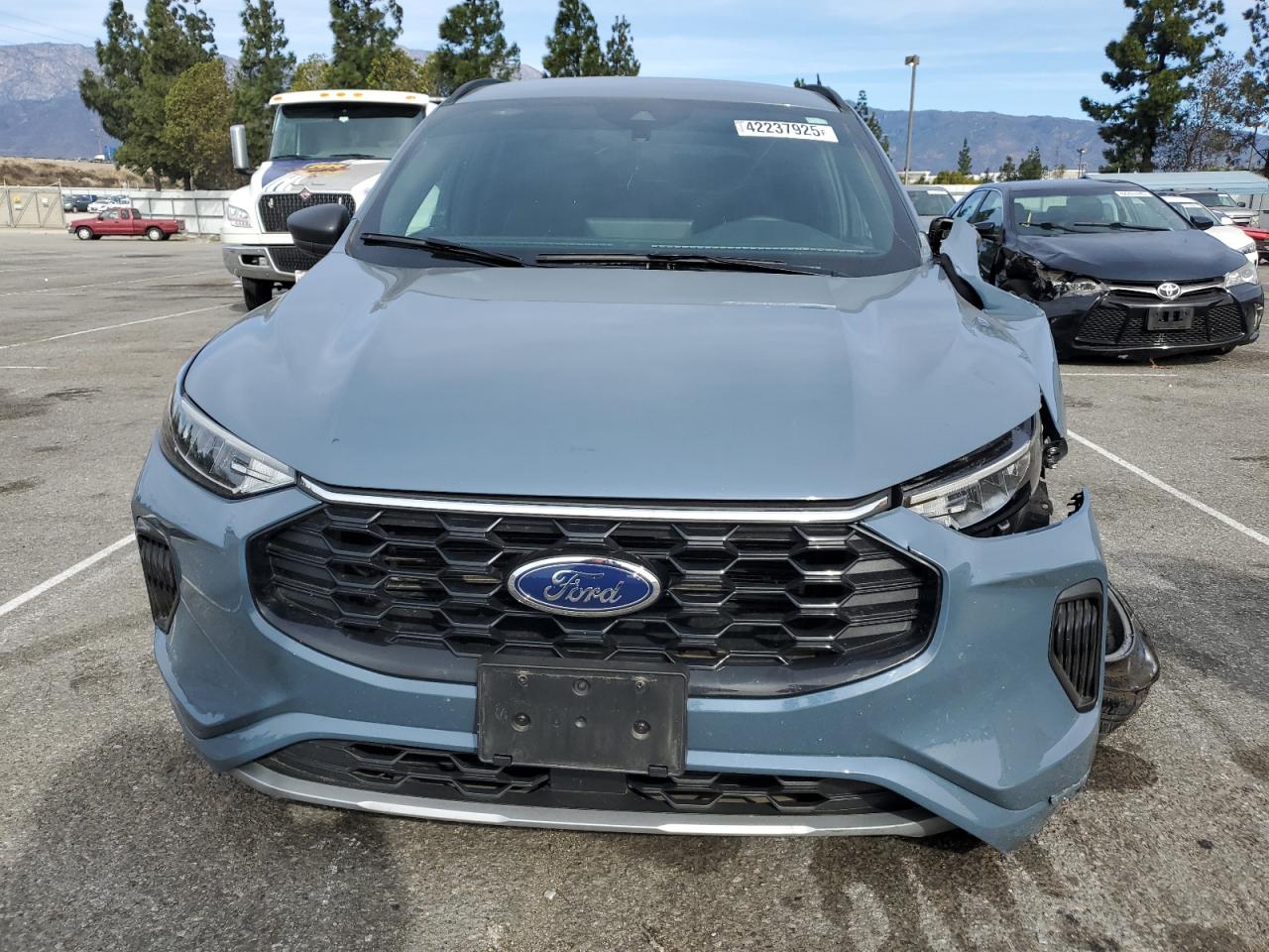 2023 Ford Escape - Image 5