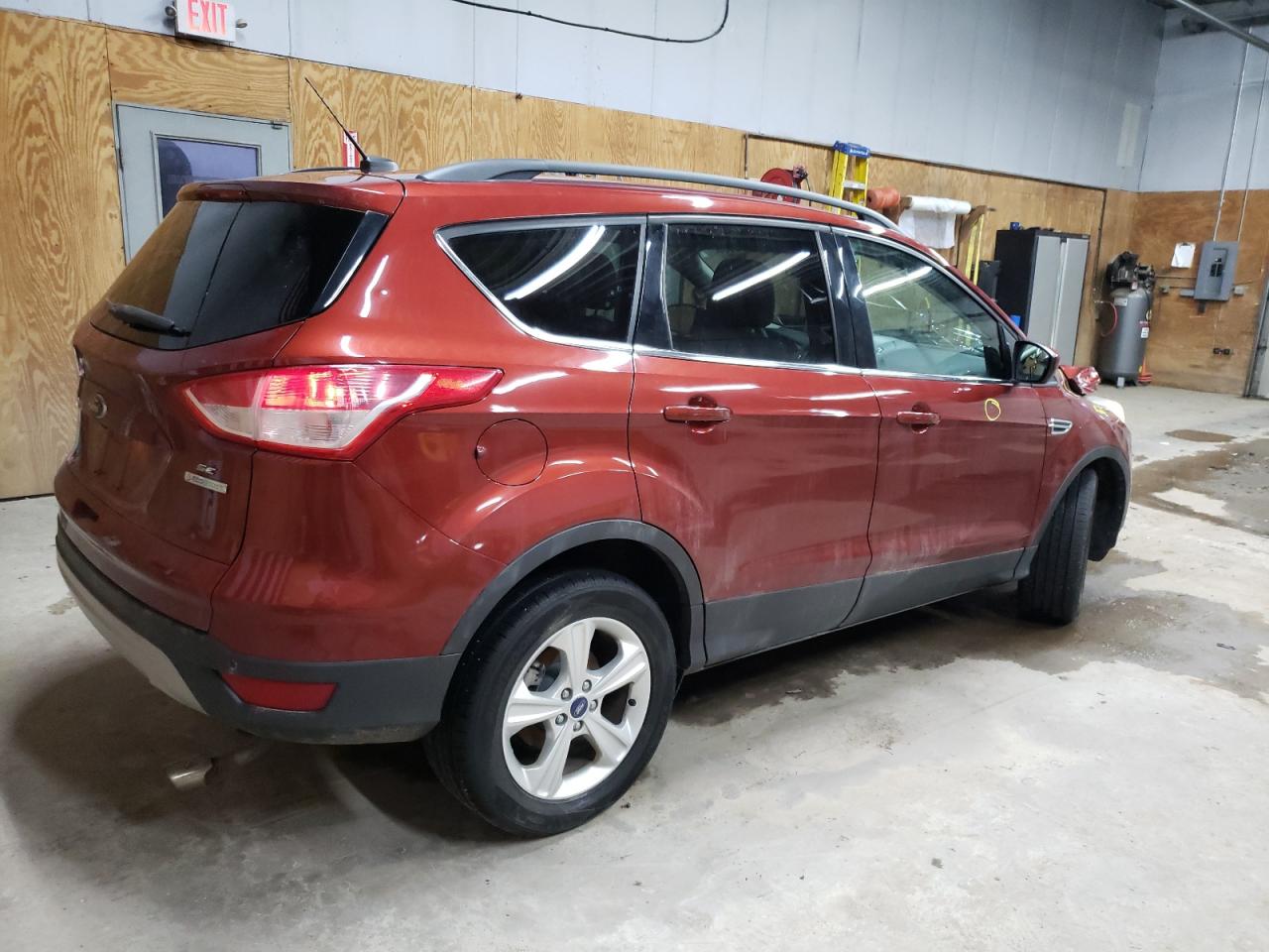 VIN 1FMCU0GX5EUC91918 2014 FORD ESCAPE no.3