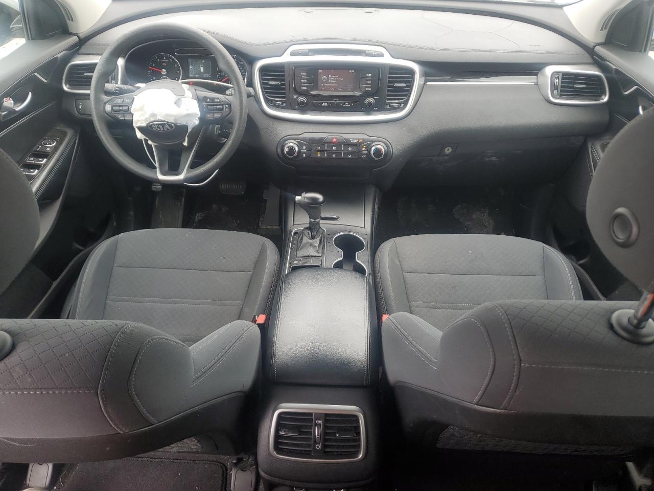 2018 Kia Sorento - Image 8