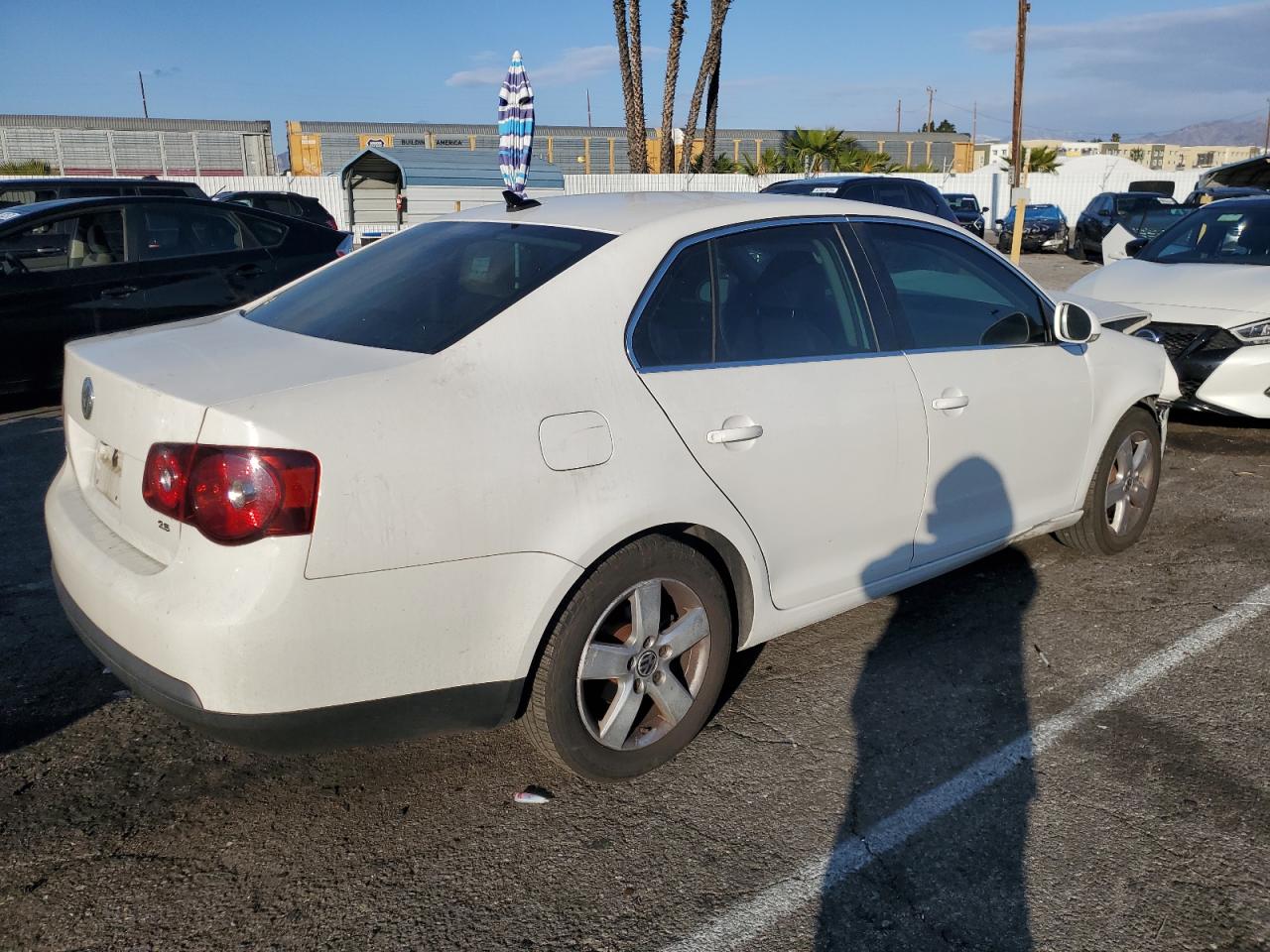 2009 Volkswagen Jetta - Image 3