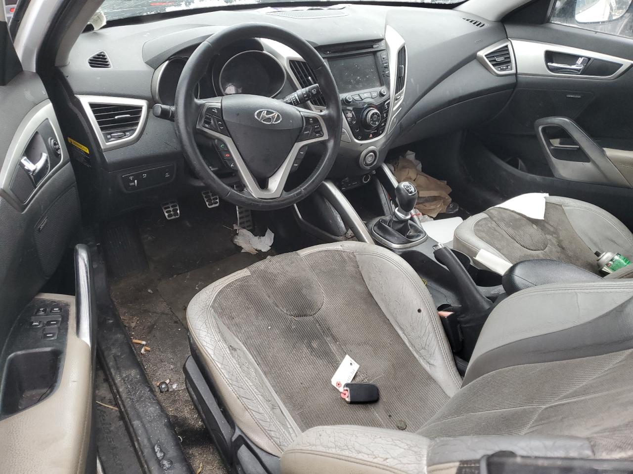 2012 Hyundai Veloster - Image 8