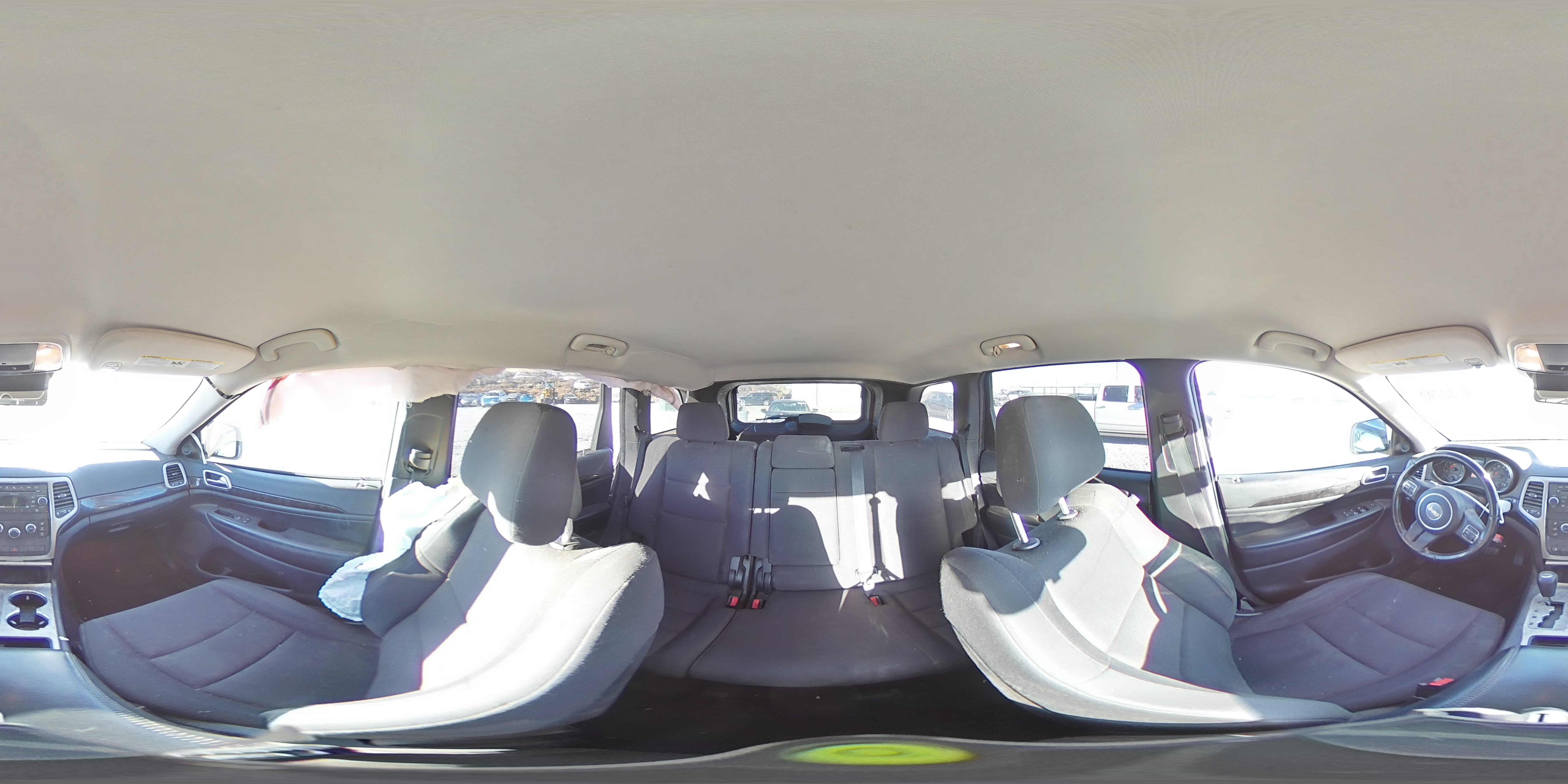 2011 Jeep Grand Cherokee - Image 13