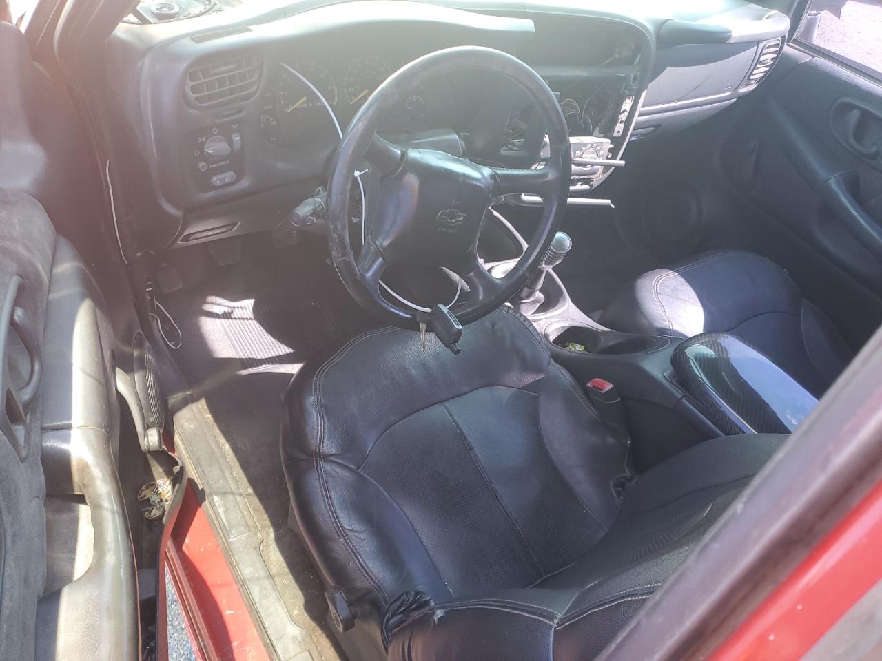 1999 Chevrolet S-10 Pickup - Image 8