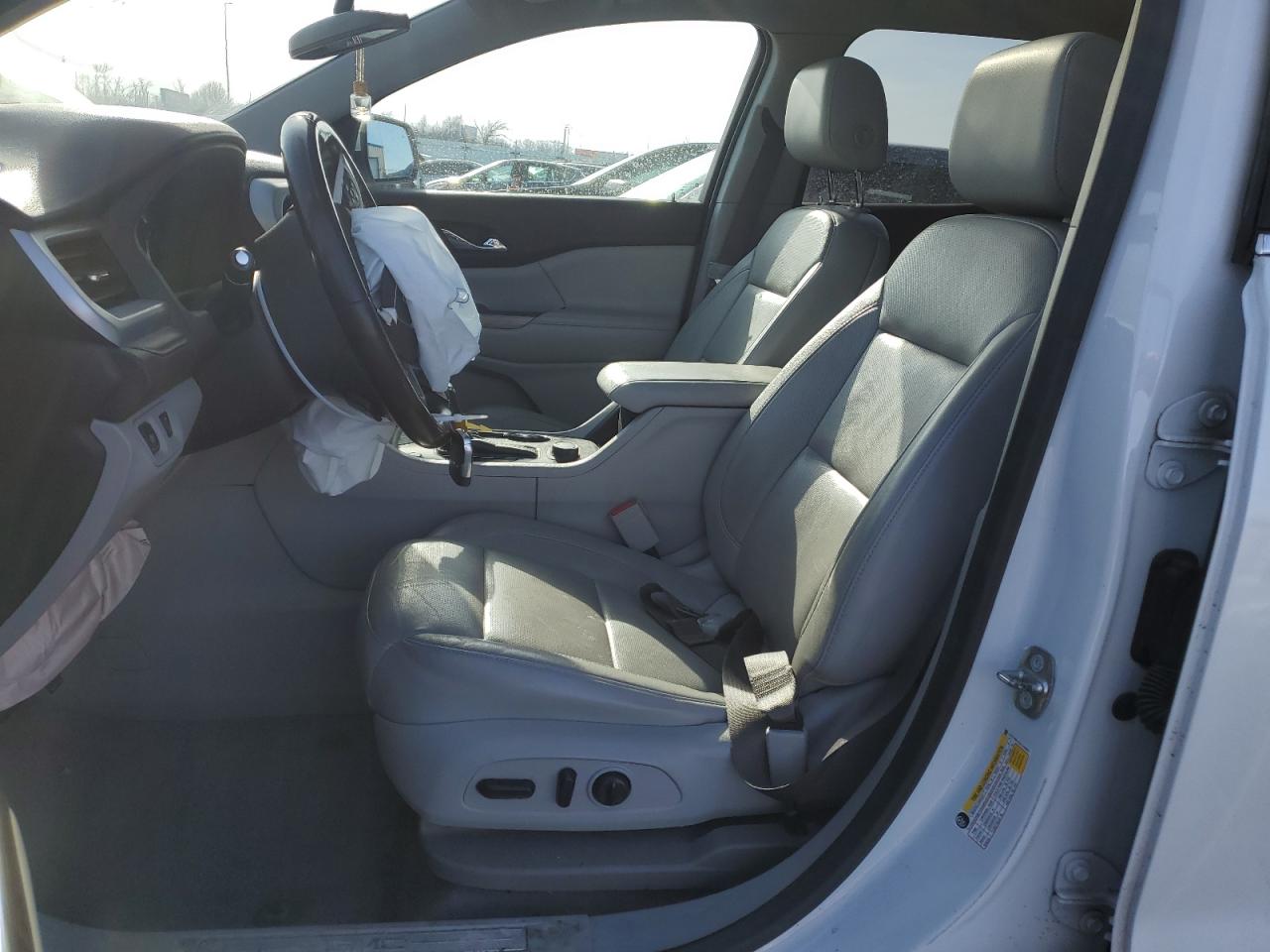 2019 GMC Acadia - Image 7