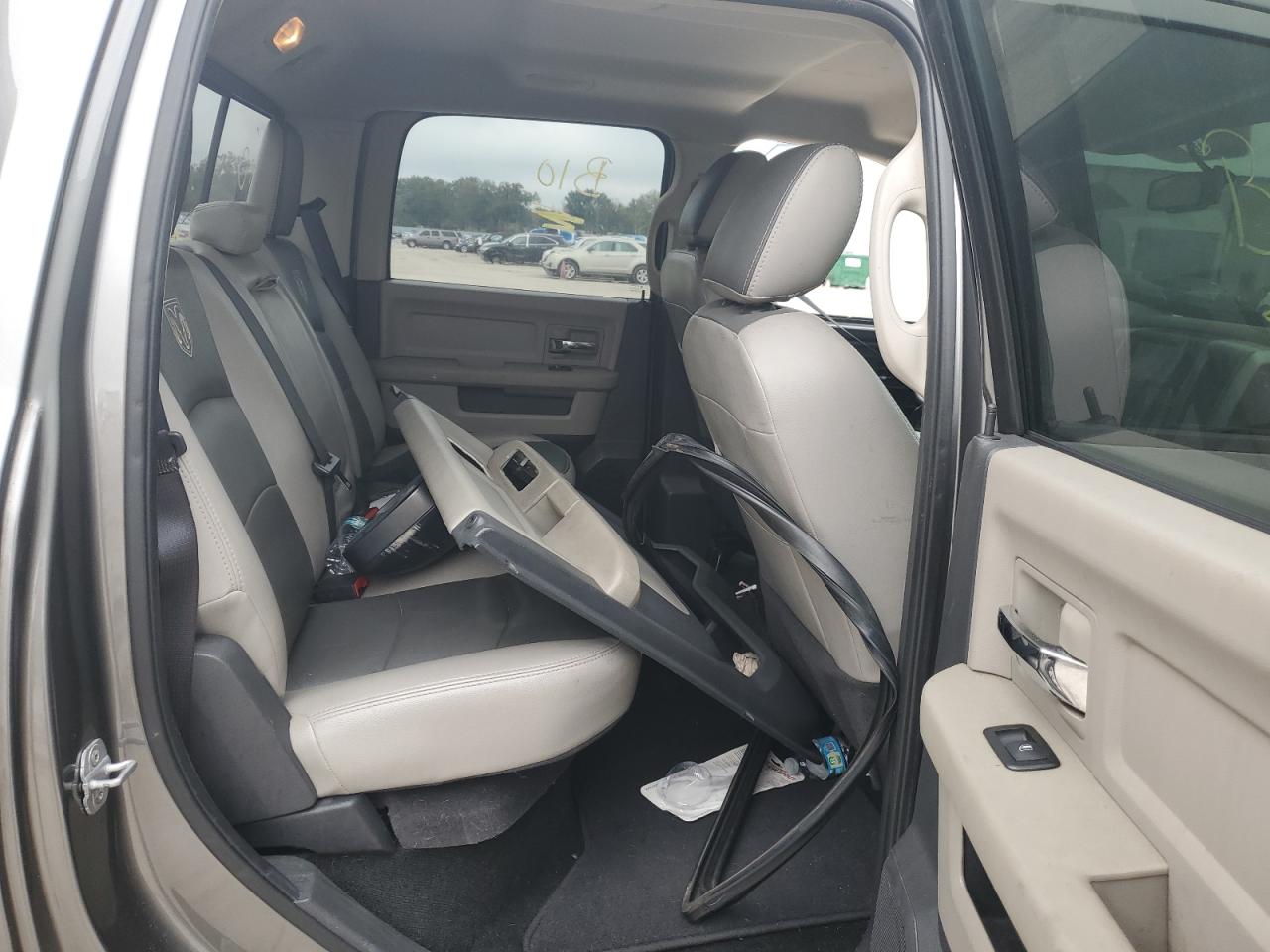 2011 Dodge RAM - Image 11