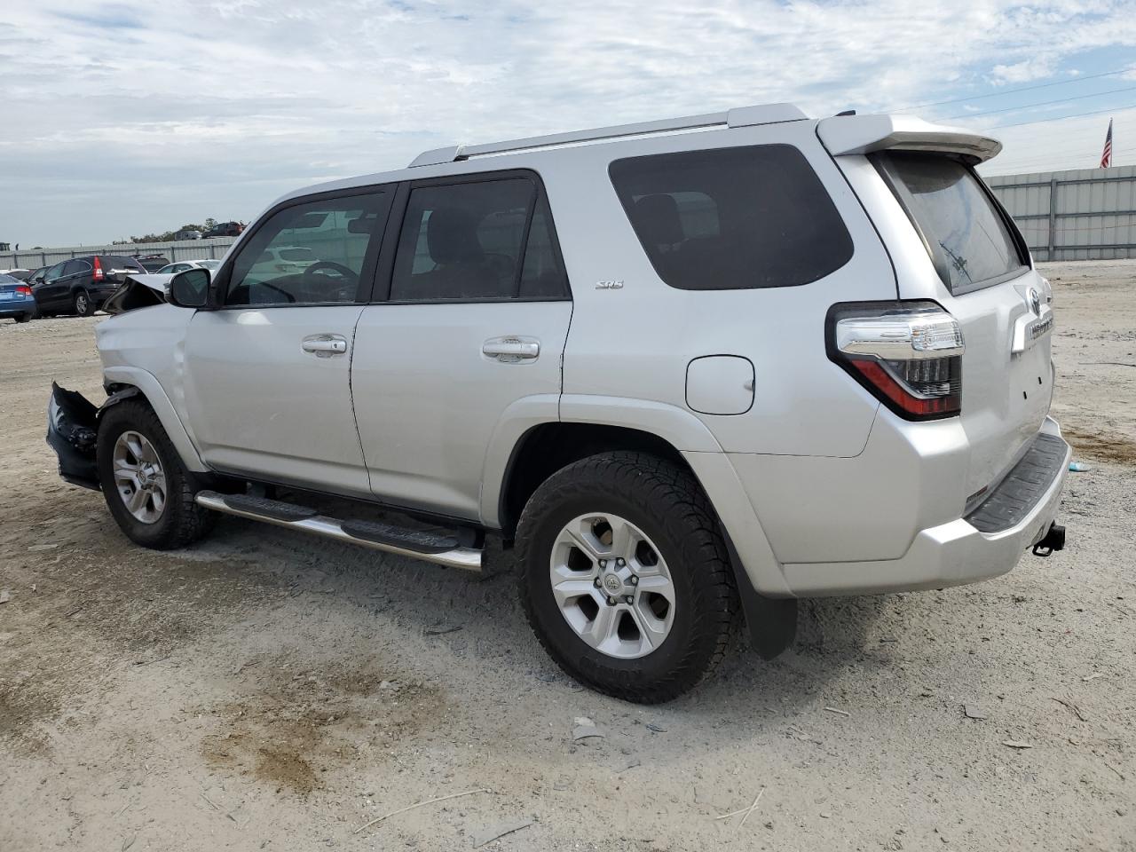 2016 Toyota 4Runner - Image 2