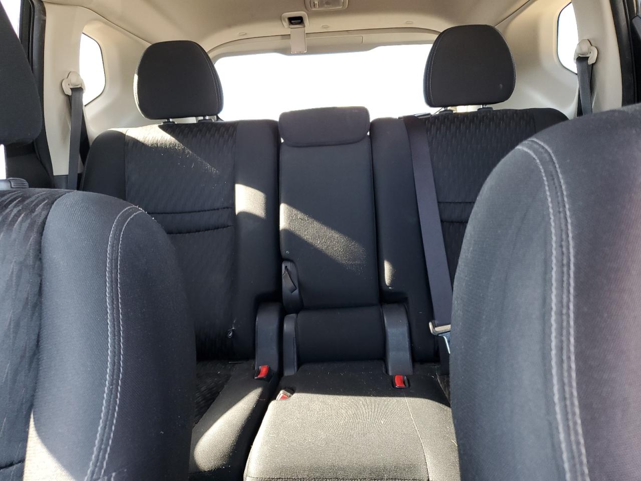 2020 Nissan Rogue - Image 10