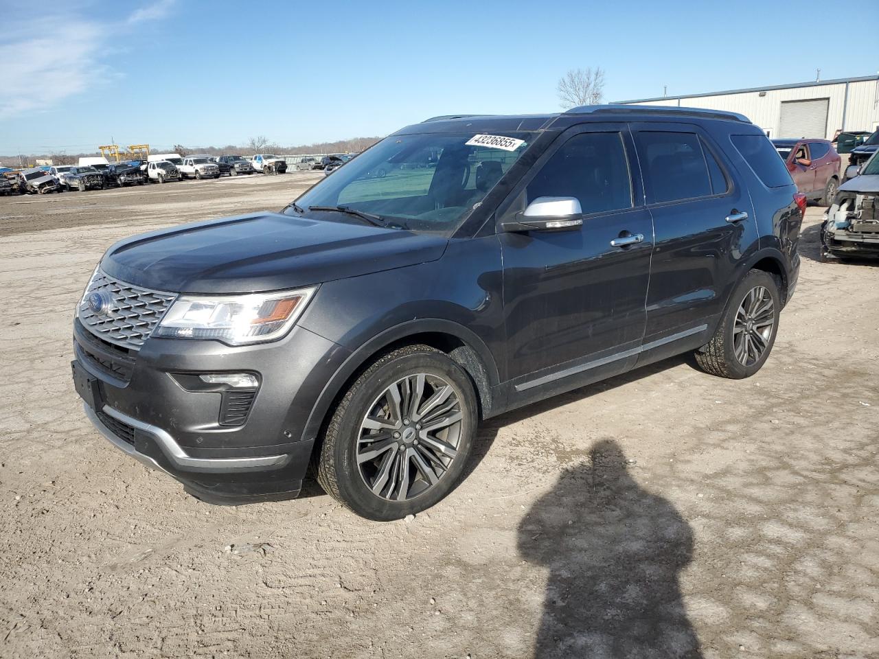 2019 Ford Explorer Platinum for Sale in Kansas City, KS - All Over