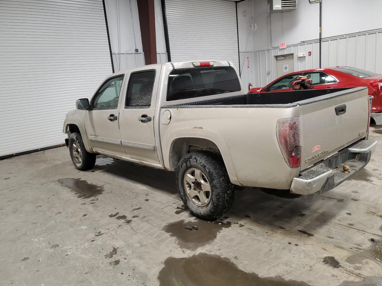 2005 GMC Canyon - Image 2