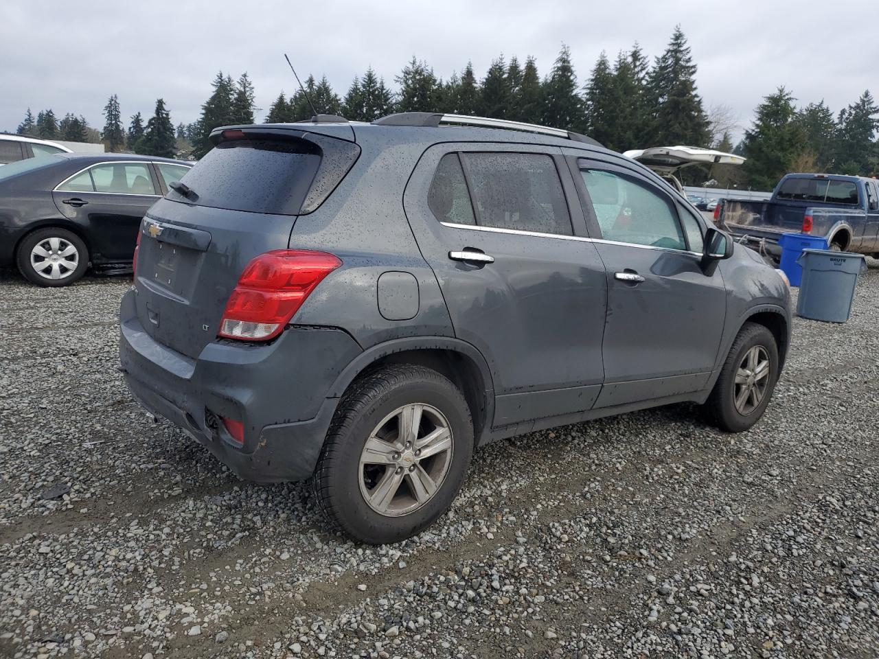 2017 Chevrolet Trax - Image 3