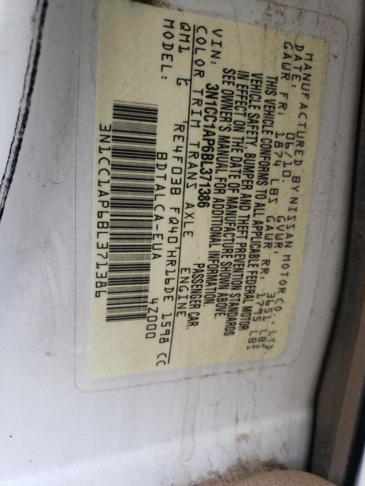 2011 Nissan Versa - Image 12