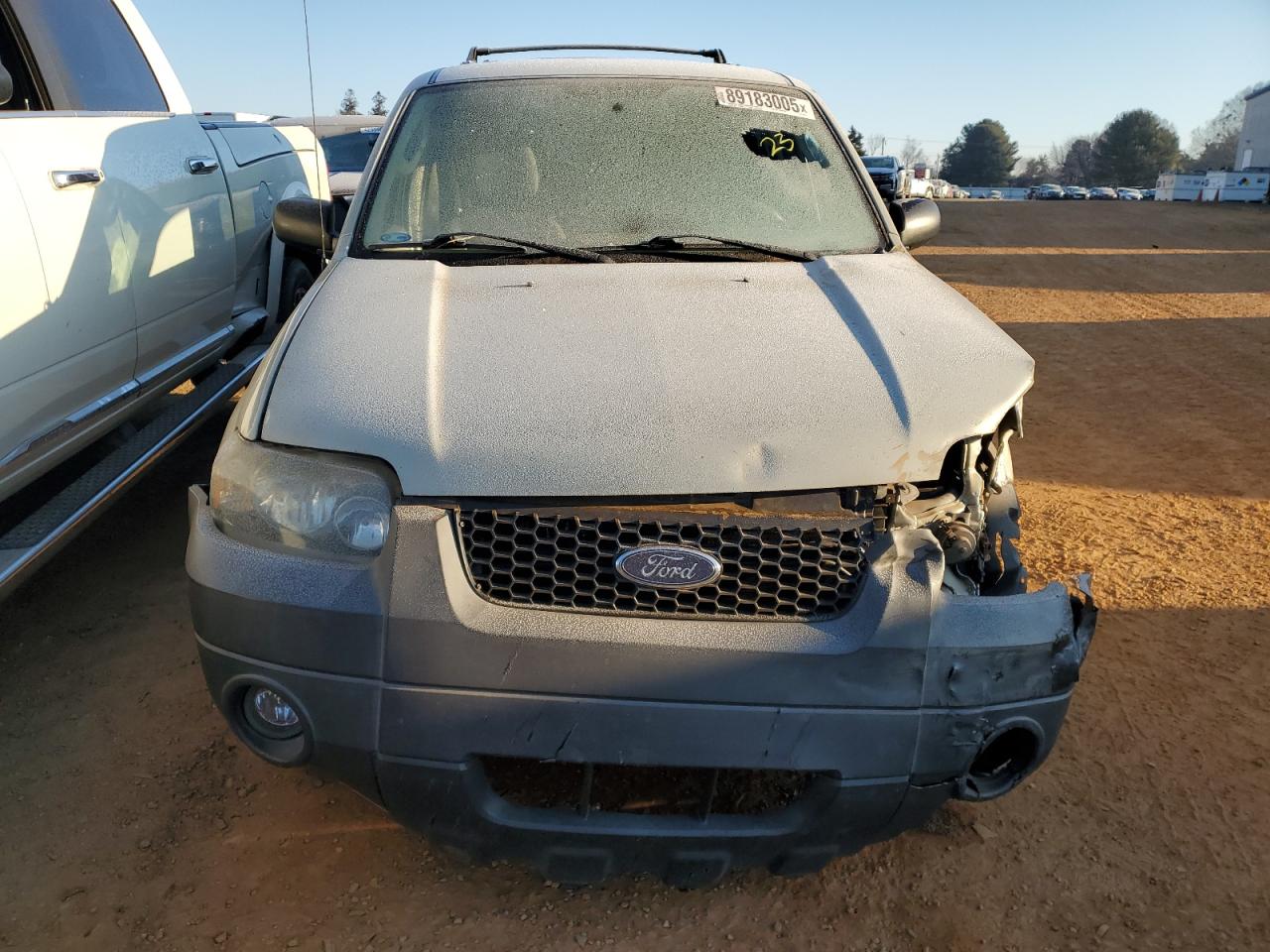2005 Ford Escape - Image 5