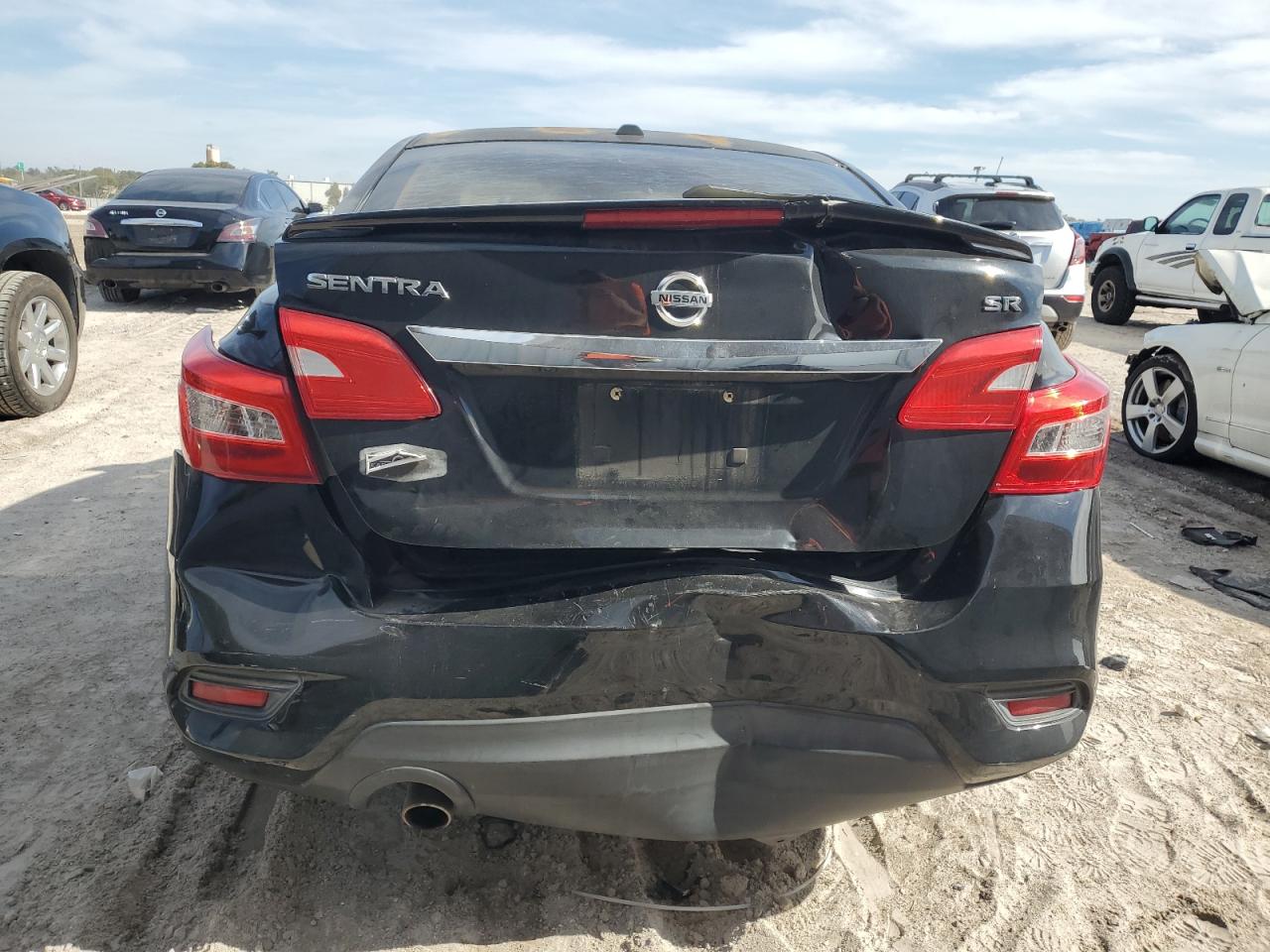 2016 Nissan Sentra - Image 6