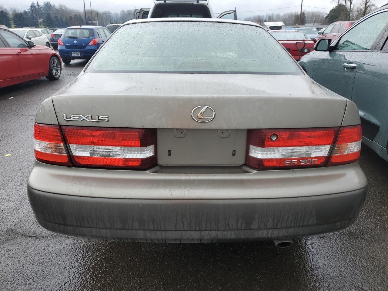2000 Lexus ES - Image 6