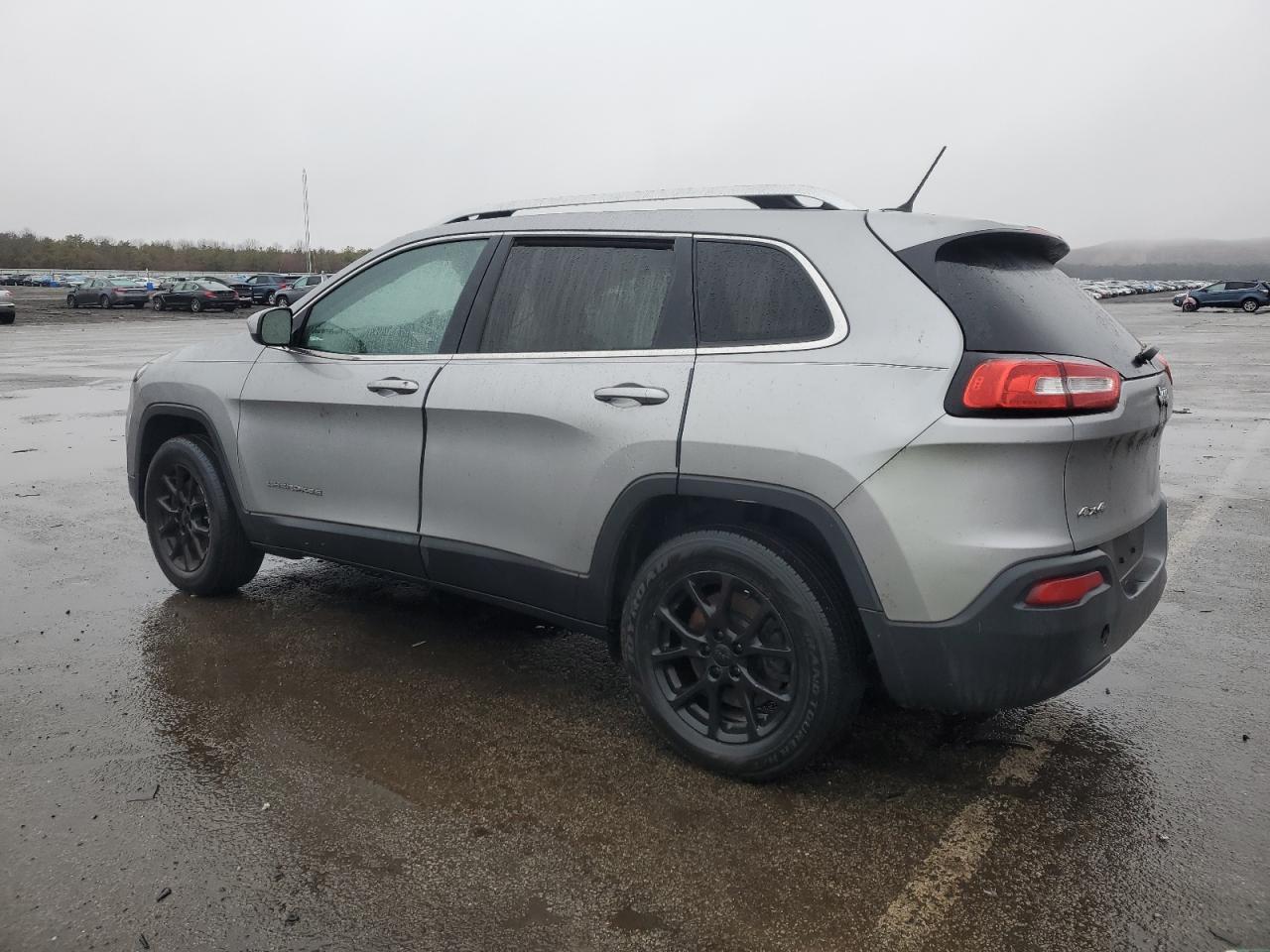 2017 Jeep Grand Cherokee - Image 2