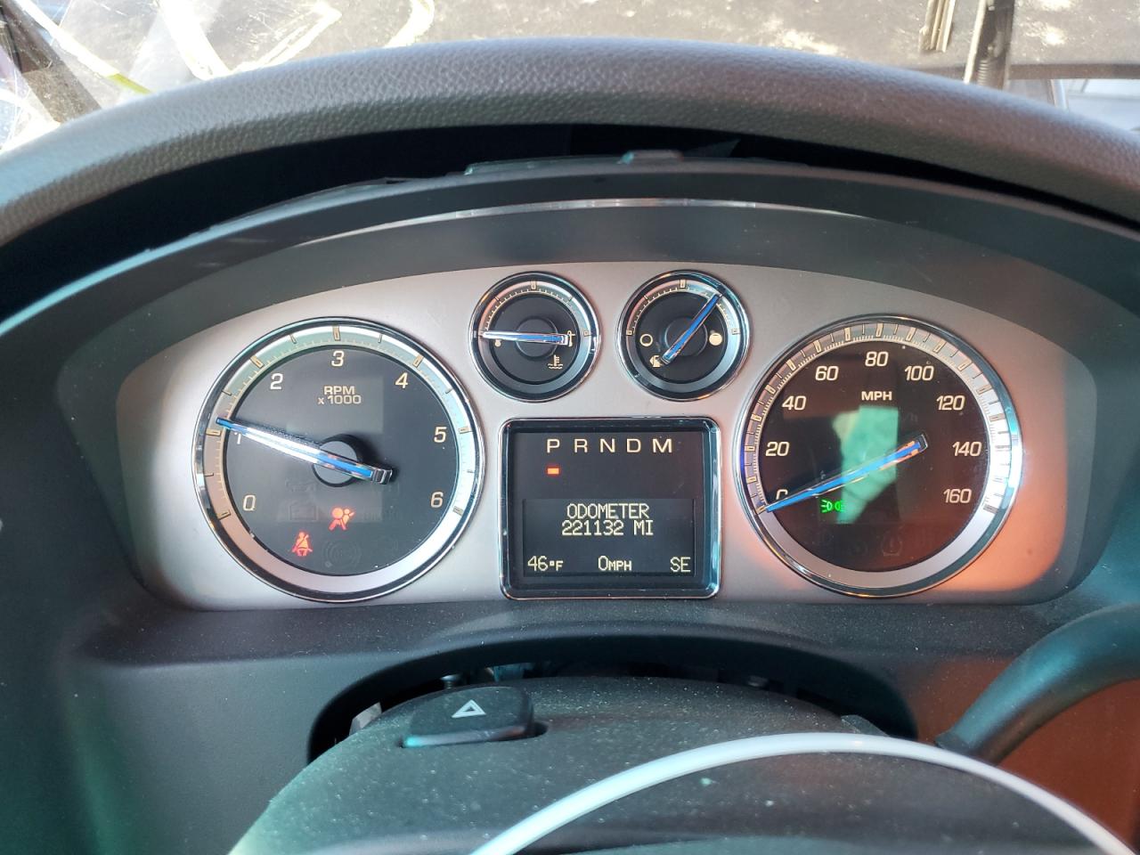 2010 Cadillac Escalade - Image 9