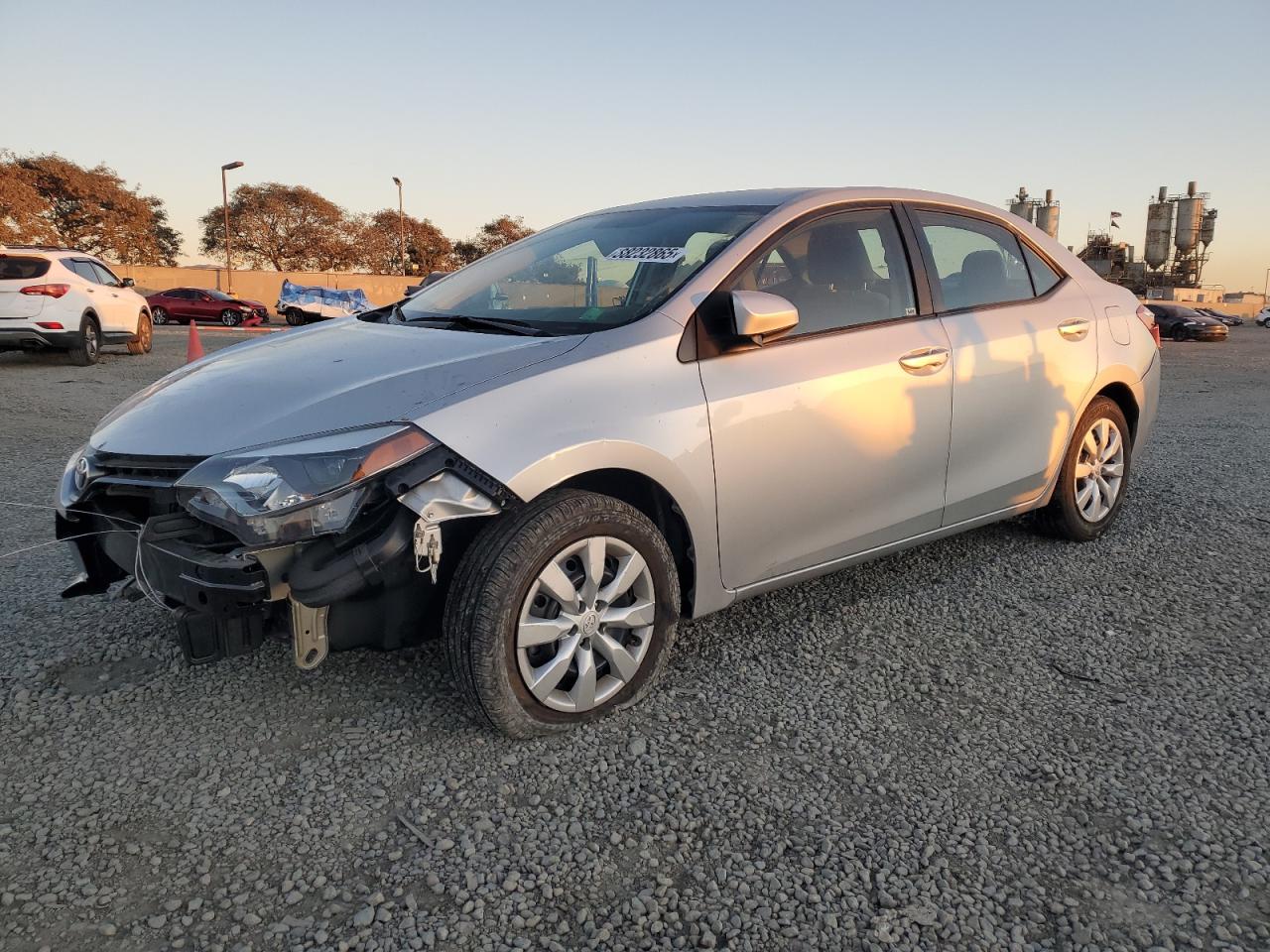 VIN 5YFBURHE8FP221619 2015 TOYOTA COROLLA no.1