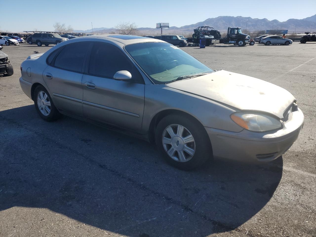 2007 Ford Taurus - Image 4