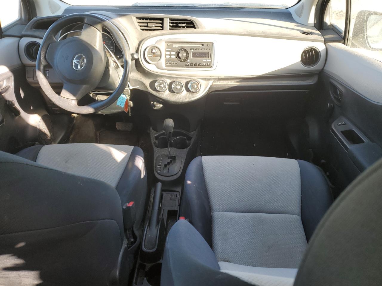 2013 Toyota Yaris - Image 8