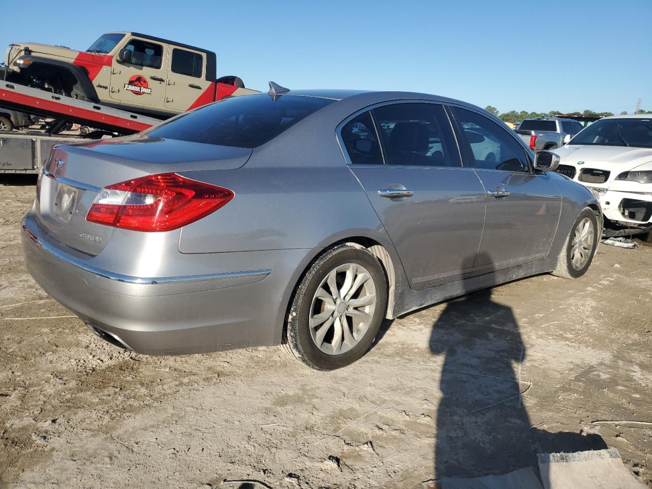 2012 Hyundai Genesis - Image 3