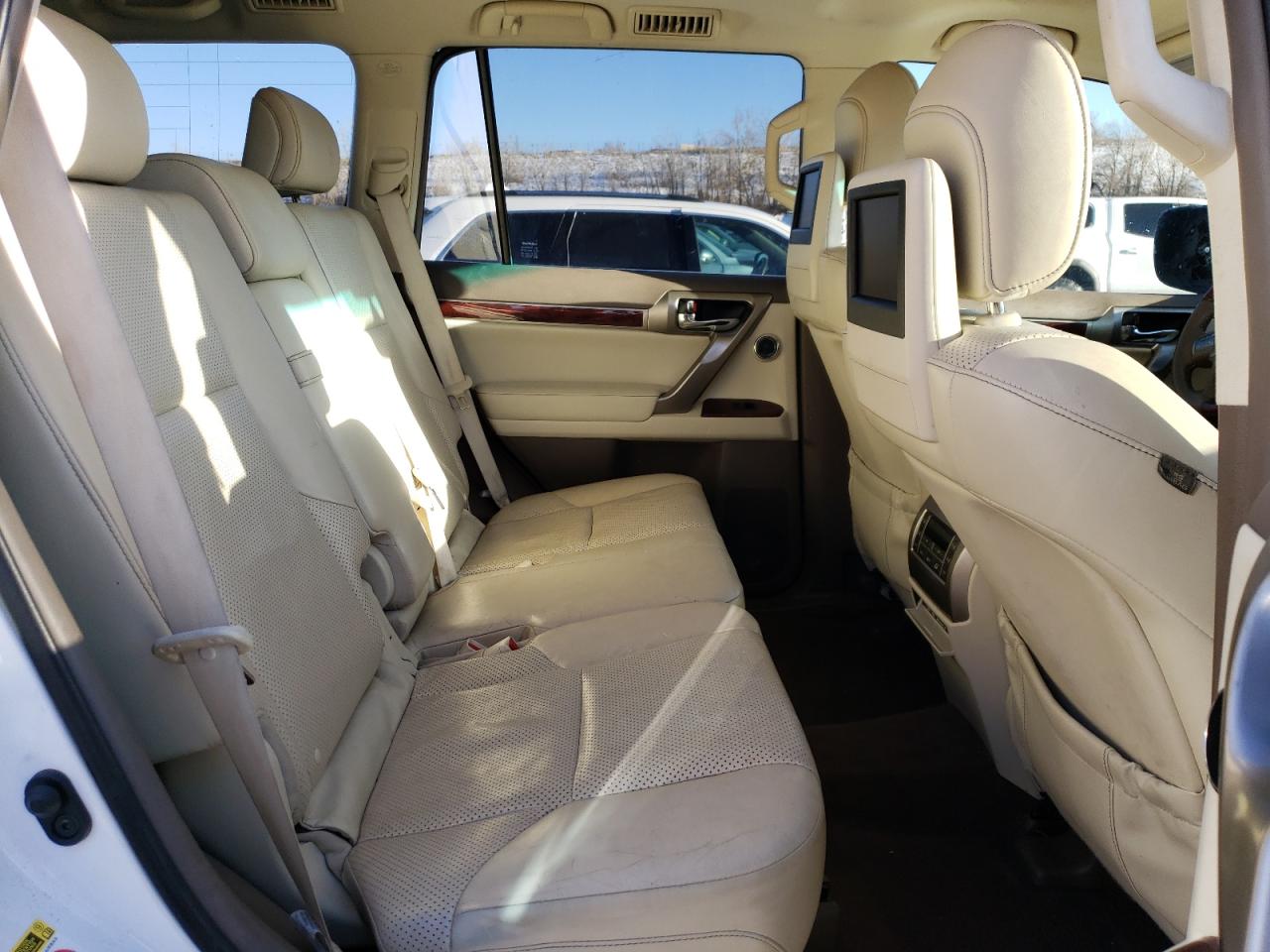 2012 Lexus GX - Image 11