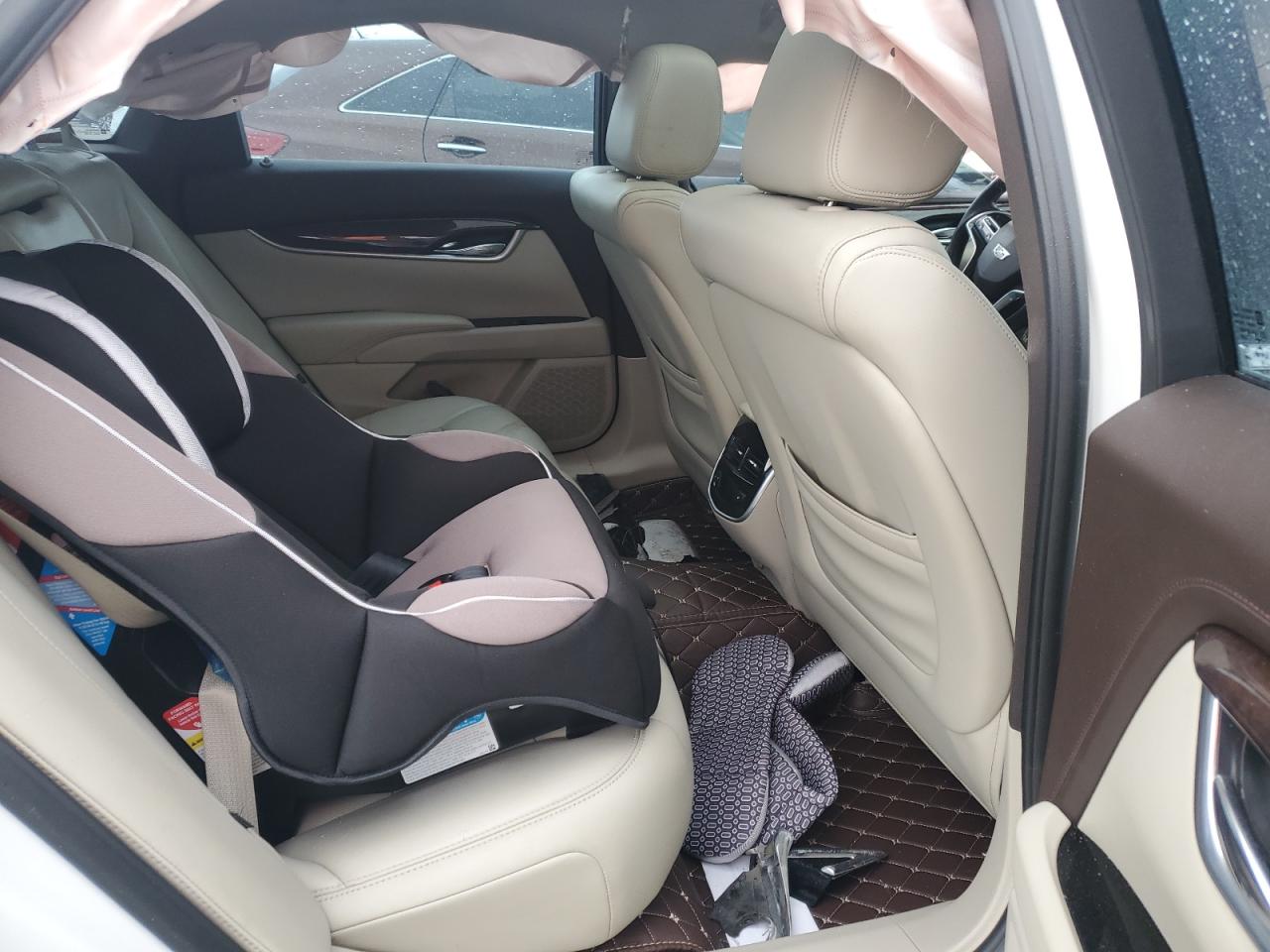 2016 Cadillac XTS - Image 10