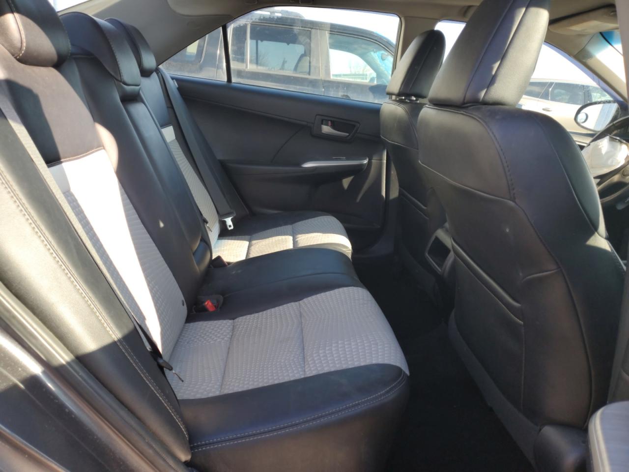 2014 Toyota Camry - Image 11