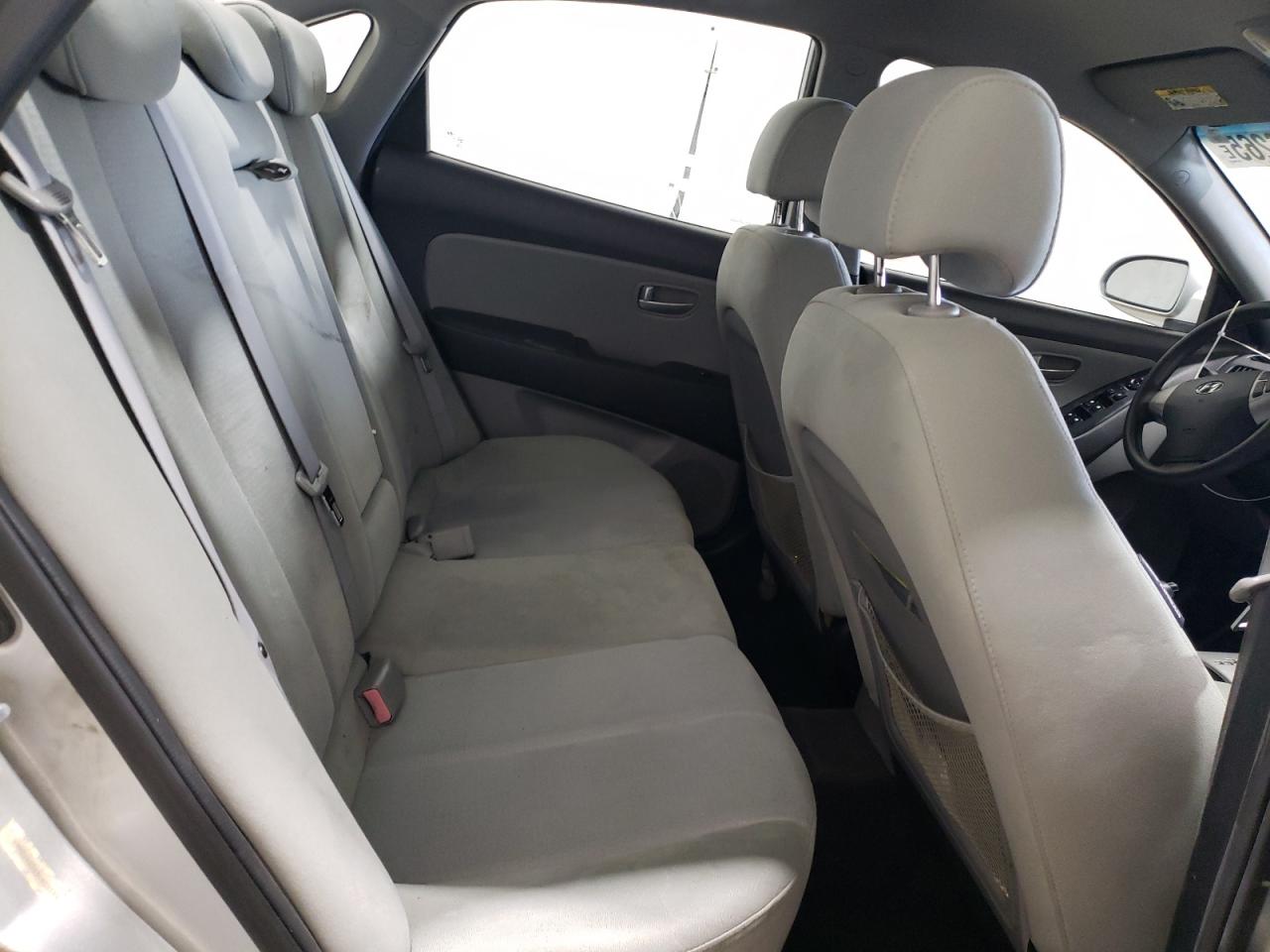 2009 Hyundai Elantra - Image 10