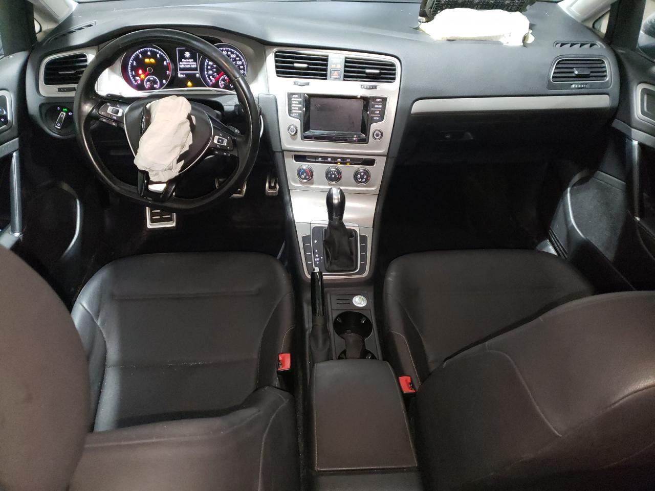 2015 Volkswagen Golf - Image 8