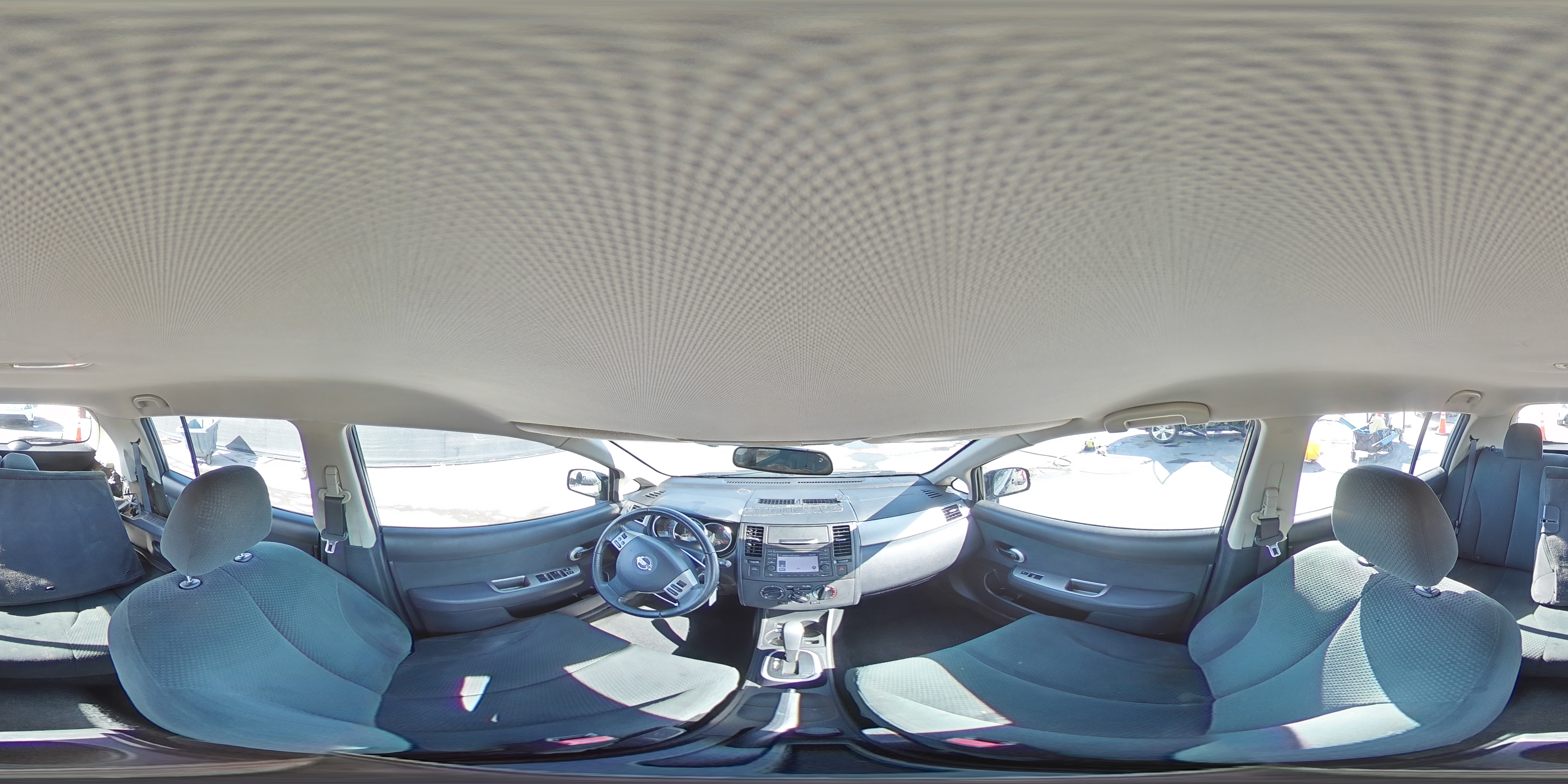2012 Nissan Versa - Image 15