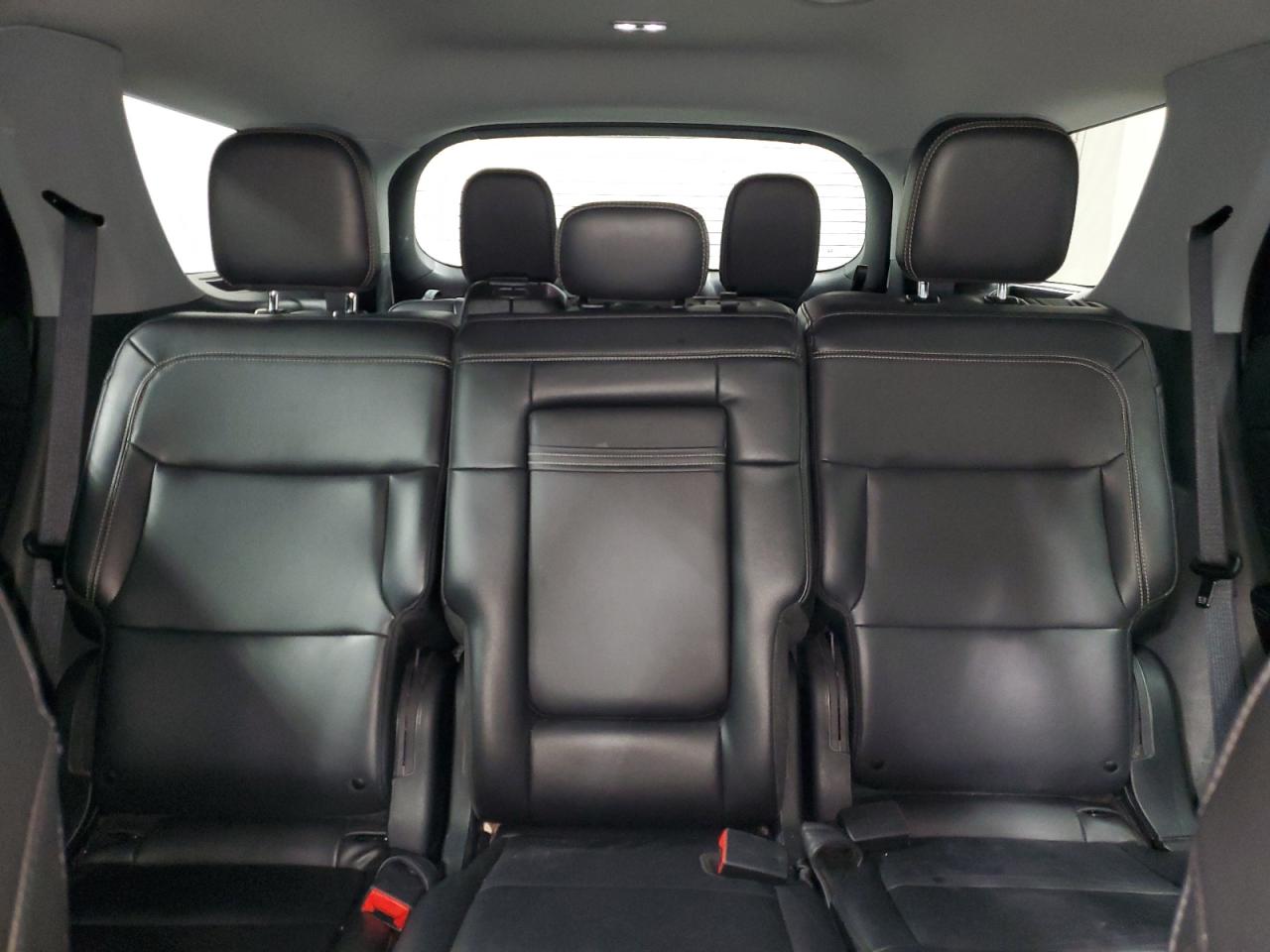 2023 Ford Explorer - Image 10