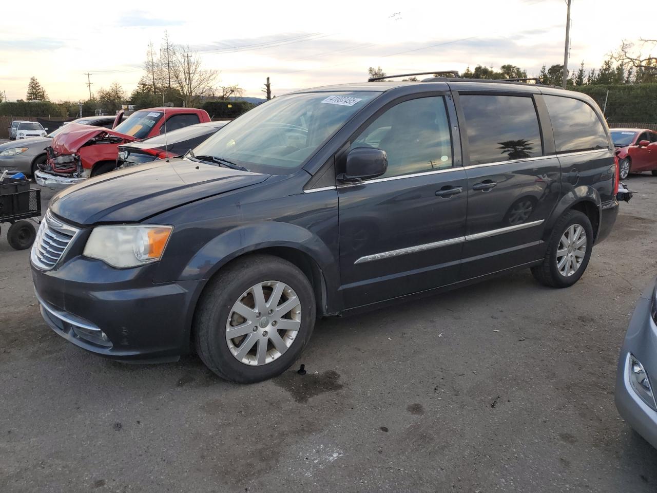 VIN 2C4RC1BG6ER436833 2014 CHRYSLER MINIVAN no.1