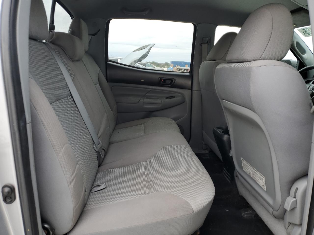 2014 Toyota Tacoma - Image 11