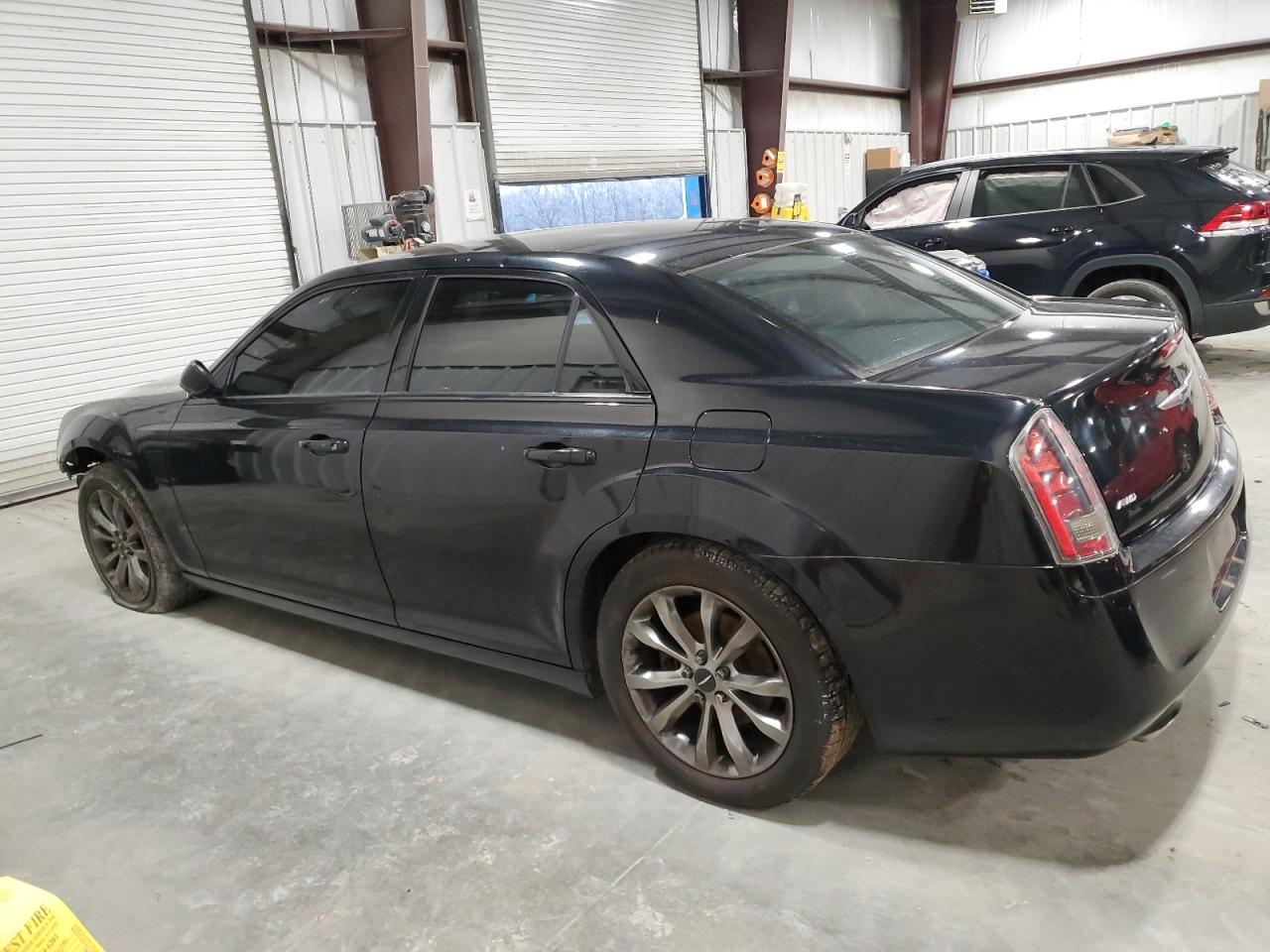2014 Chrysler 300 - Image 2