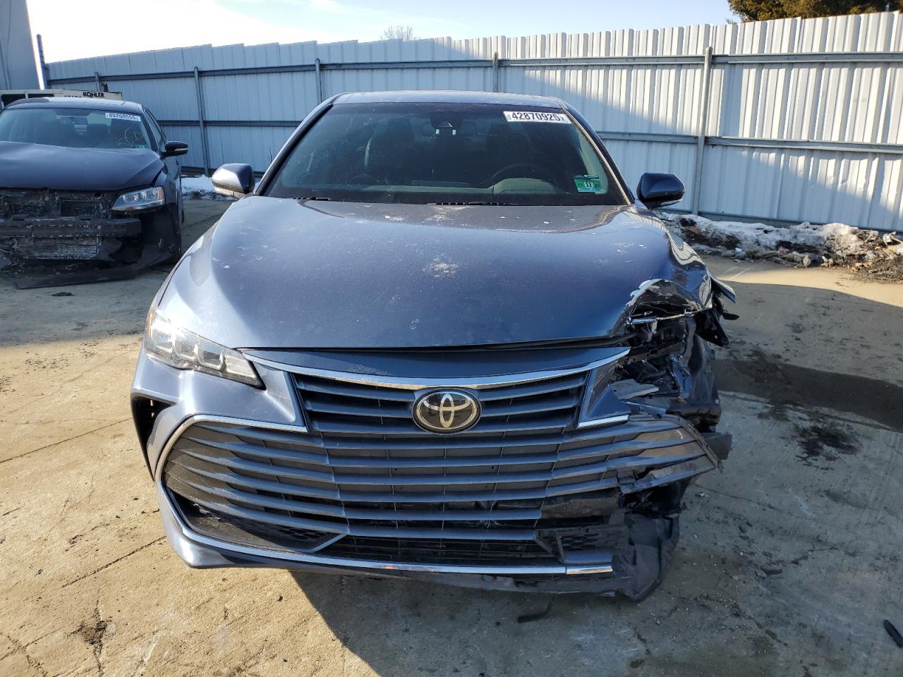 2019 Toyota Avalon - Image 5