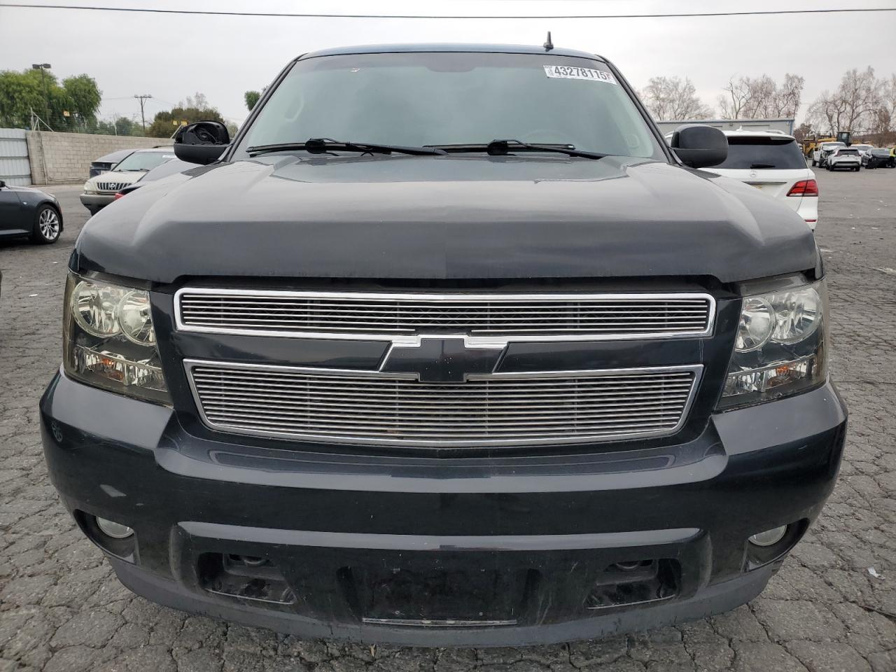 2011 Chevrolet Tahoe - Image 5