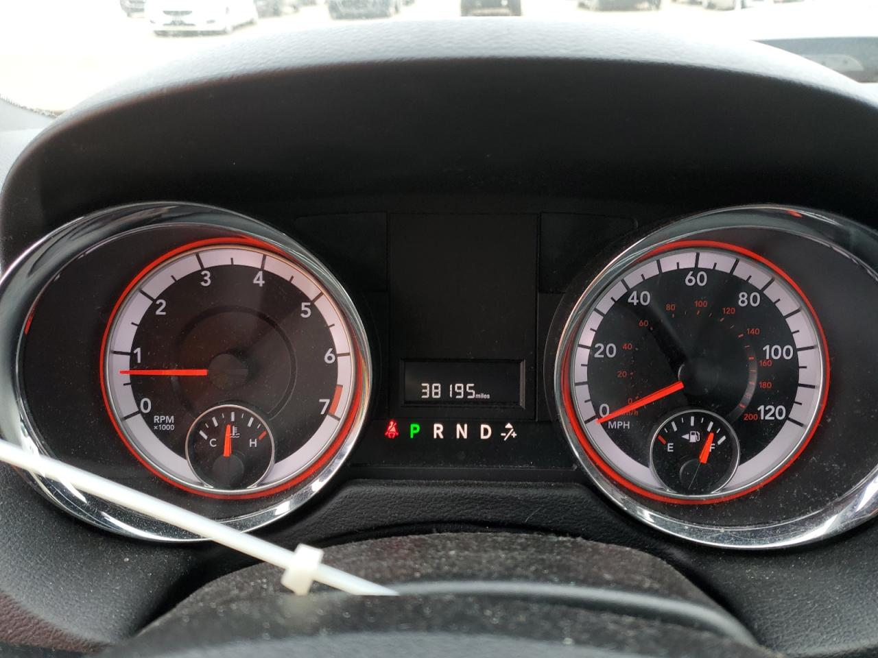 2020 Dodge Caravan - Image 9