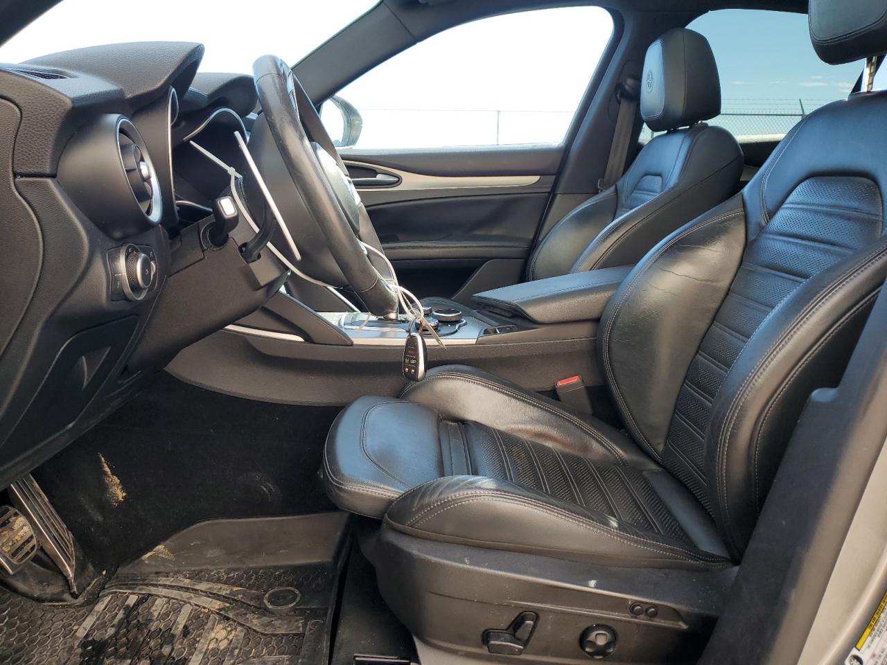 2018 Alfa Romeo Stelvio - Image 7
